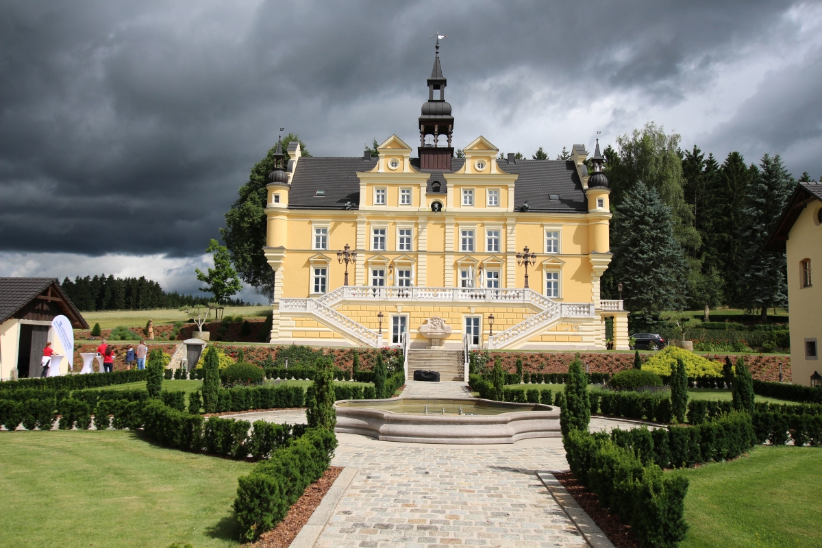 Tannbach East Germany _ Cold War Series: History as Binge-Worthy Drama ...